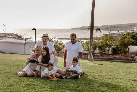 Sesión Generacional - Un Recuerdo de por Vida para Toda la Familia - Photo 1